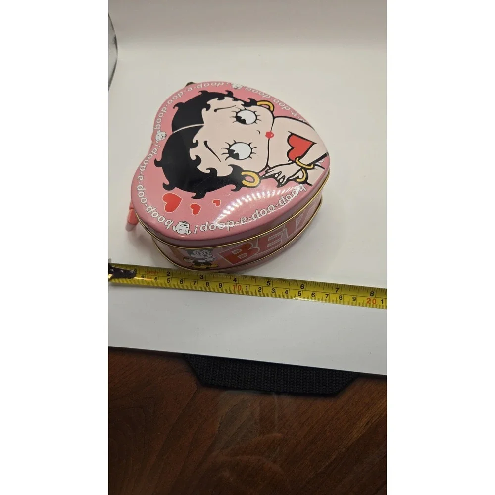 Betty Boop Heart Shaped Tin Purse Handbag Pink 1999 Fleischer Studios Vintage